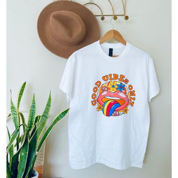 Good Vibes Only Multicolor T-Shirt NWOT - Picture 1 of 3